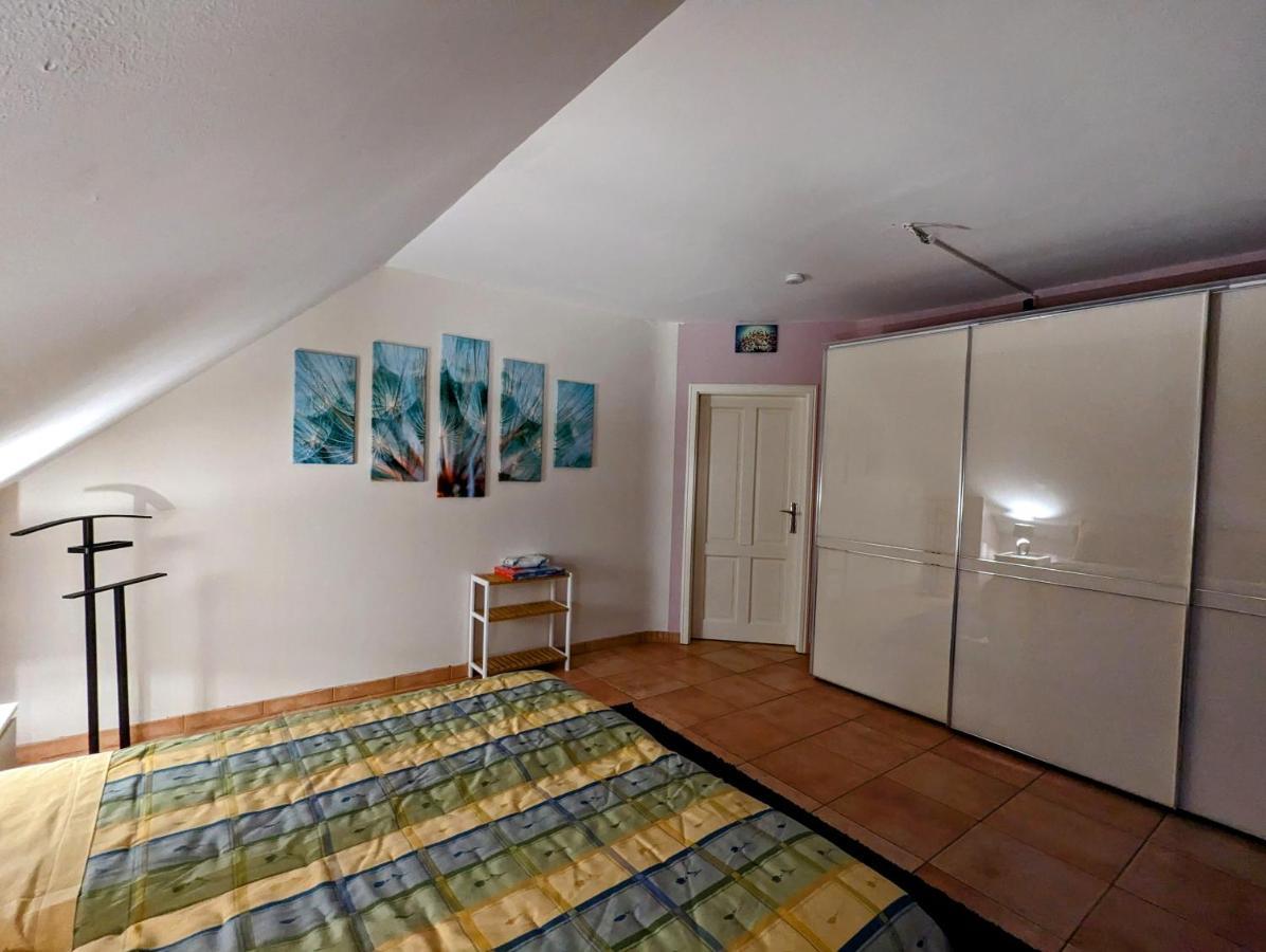 Grosse Schoenheit Mit Panoramablick ออยส์เคียร์เชิน ภายนอก รูปภาพ